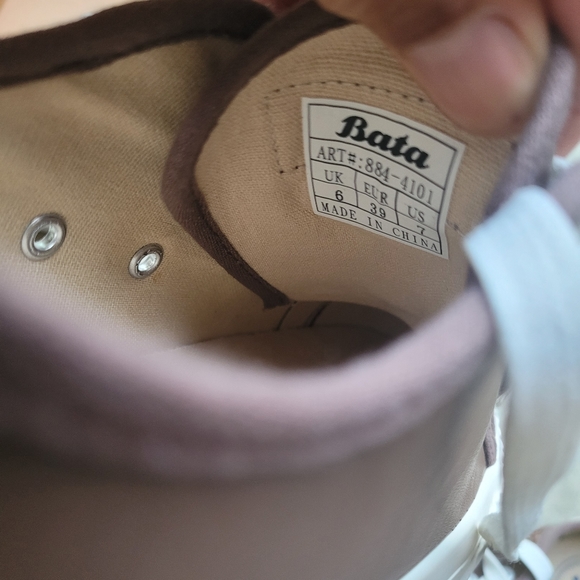 NWT Bata Bullets Sneakers - Picture 9 of 14